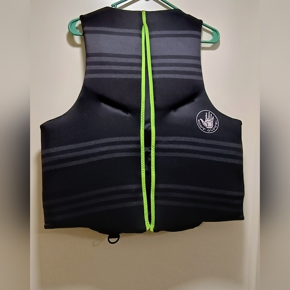 Body Glove Black and Green Life Vest - Picture 2 of 2
